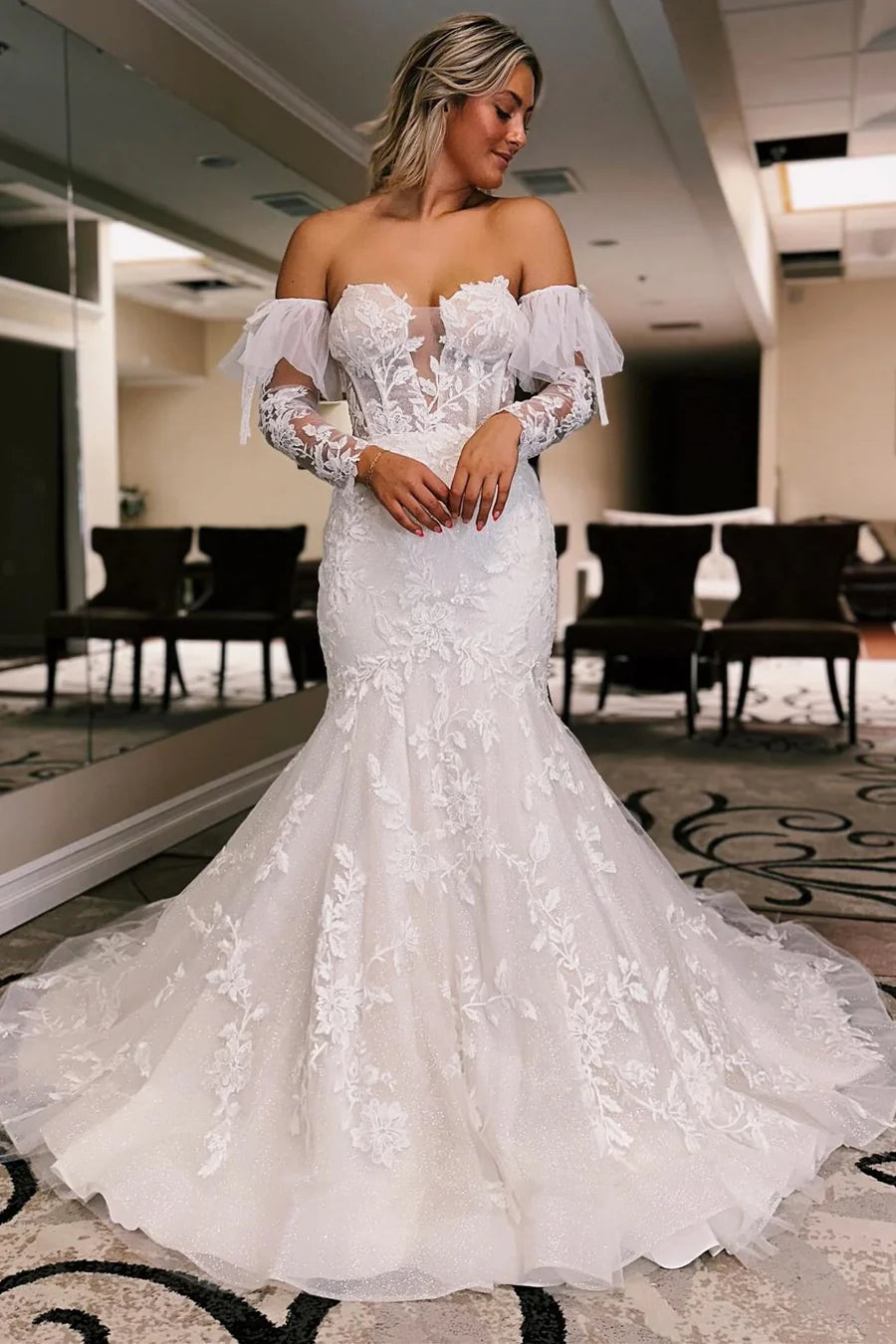 Robe de mariée trompette en dentelle florale à décolleté en cœur